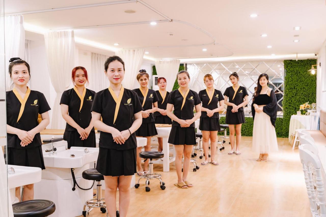 Khách sạn Khách Sạn&spa Happy Day 3*